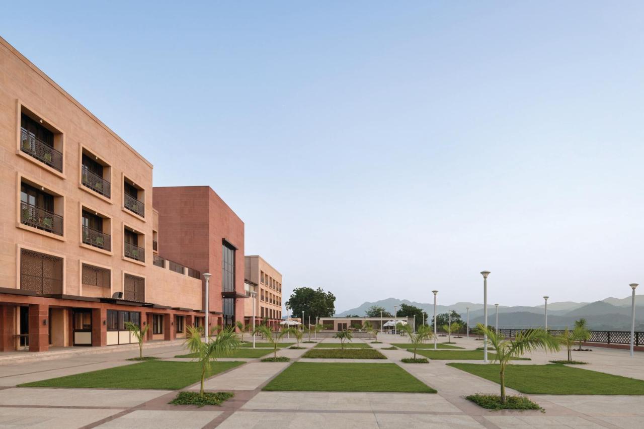 Ramada Encore By Wyndham Statue Of Unity Kevadia Buitenkant foto