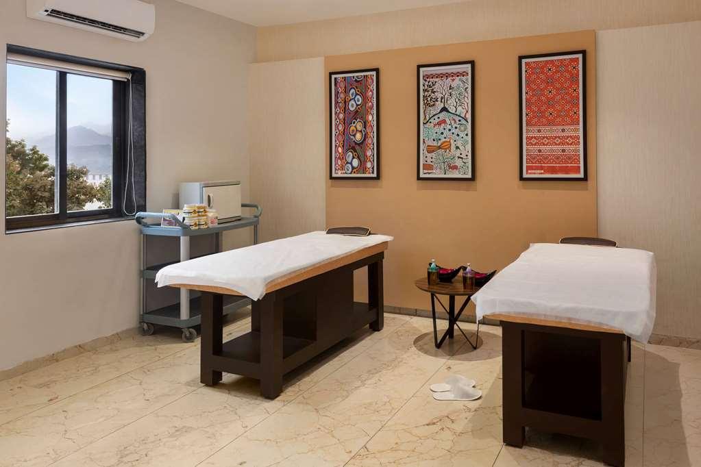 Ramada Encore By Wyndham Statue Of Unity Kevadia Faciliteiten foto